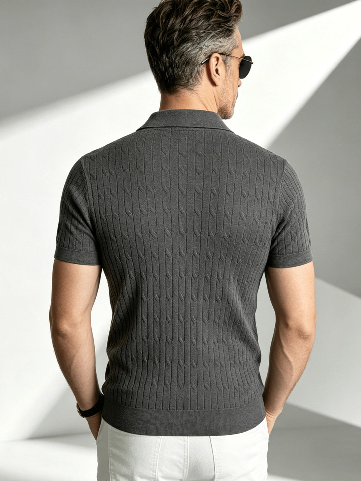 Business-mature Casual Men's Vertical Stripe Twisted Cable Knit Lapel Short-sleeve Polo Shirt, Slim-fit Lightweight Breathable Knit Top, Suitable for Daily, Office, and Weekend Outings in Summer - Grey