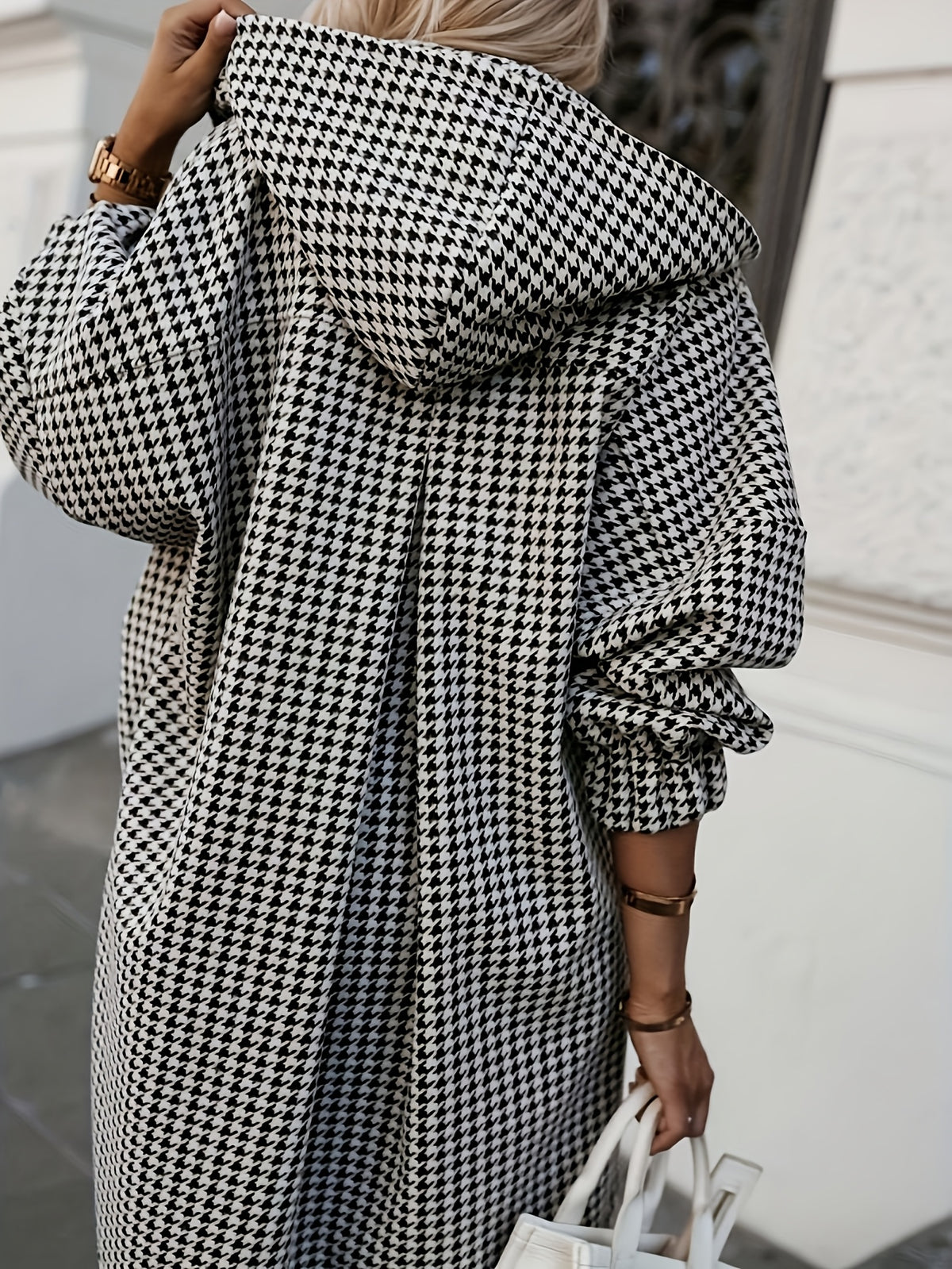 Plus Size, 2025 Autumn/Winter New Arrival: Simple, Intellectual, and Elegant British-Inspired Mature Style with a Vacation Vibe. Solid Color Commuting Comfort Fabric, Houndstooth Print Pattern, Homewear, Three-Dimensional Cut, Button-Front - Black