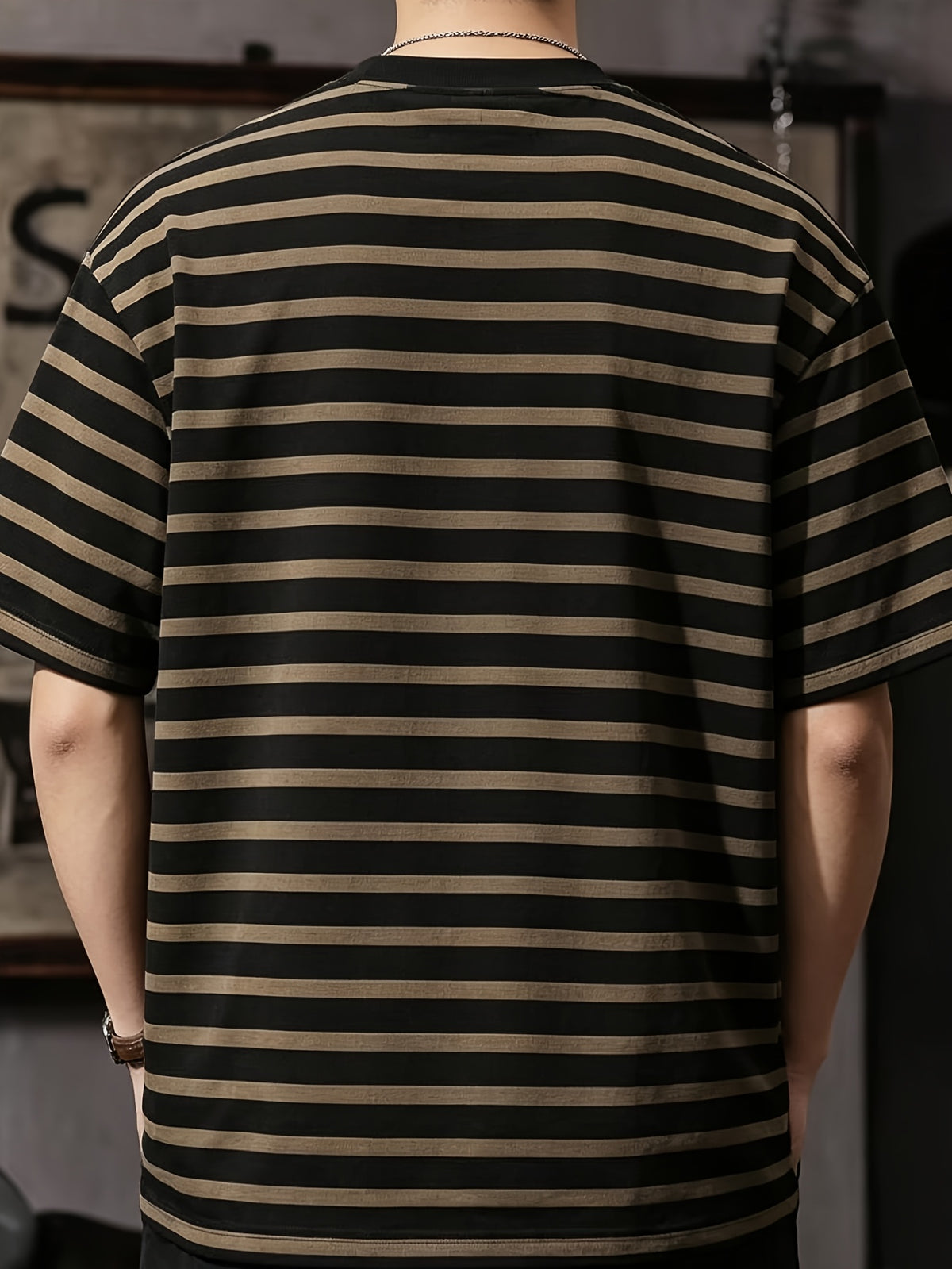 Men'S Casual Loose T-Shirt, Trendy Pattern, Casual Loose T-Shirt for Men, Trendy Retro Fashionable Cool, Suitable for Daily And Formal Wear, Summer Essential Clothing Summer Top, Modern Casual T-Shirt, Smooth Texture Shirt - (Brown)