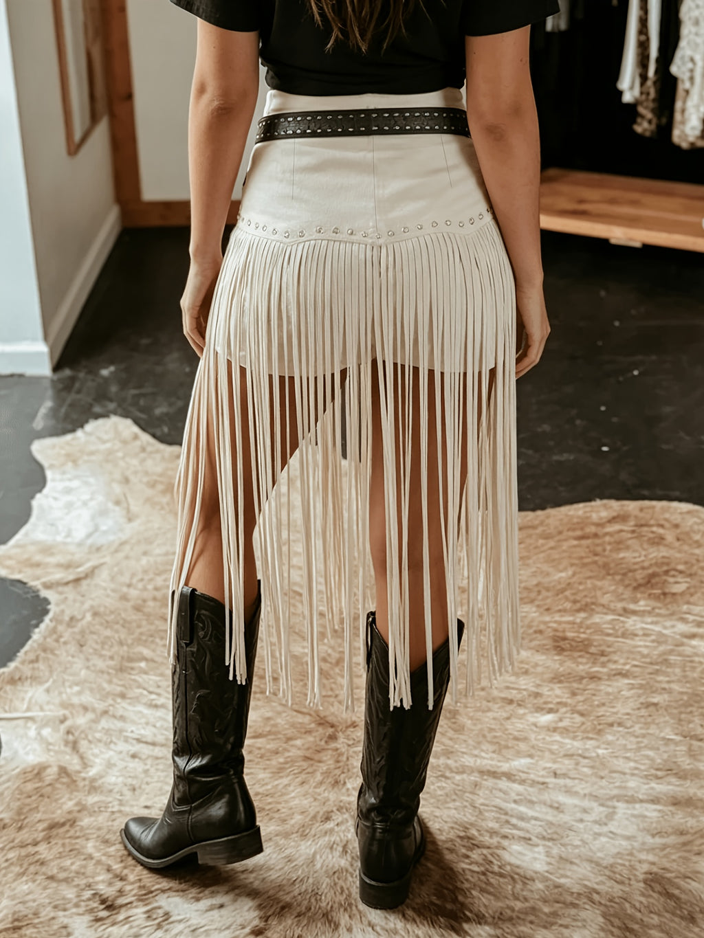Solid-color Fringed Shorts, Zipper Bag, Figure-hugging and Slim-fit Shorts Without a Waistband - White