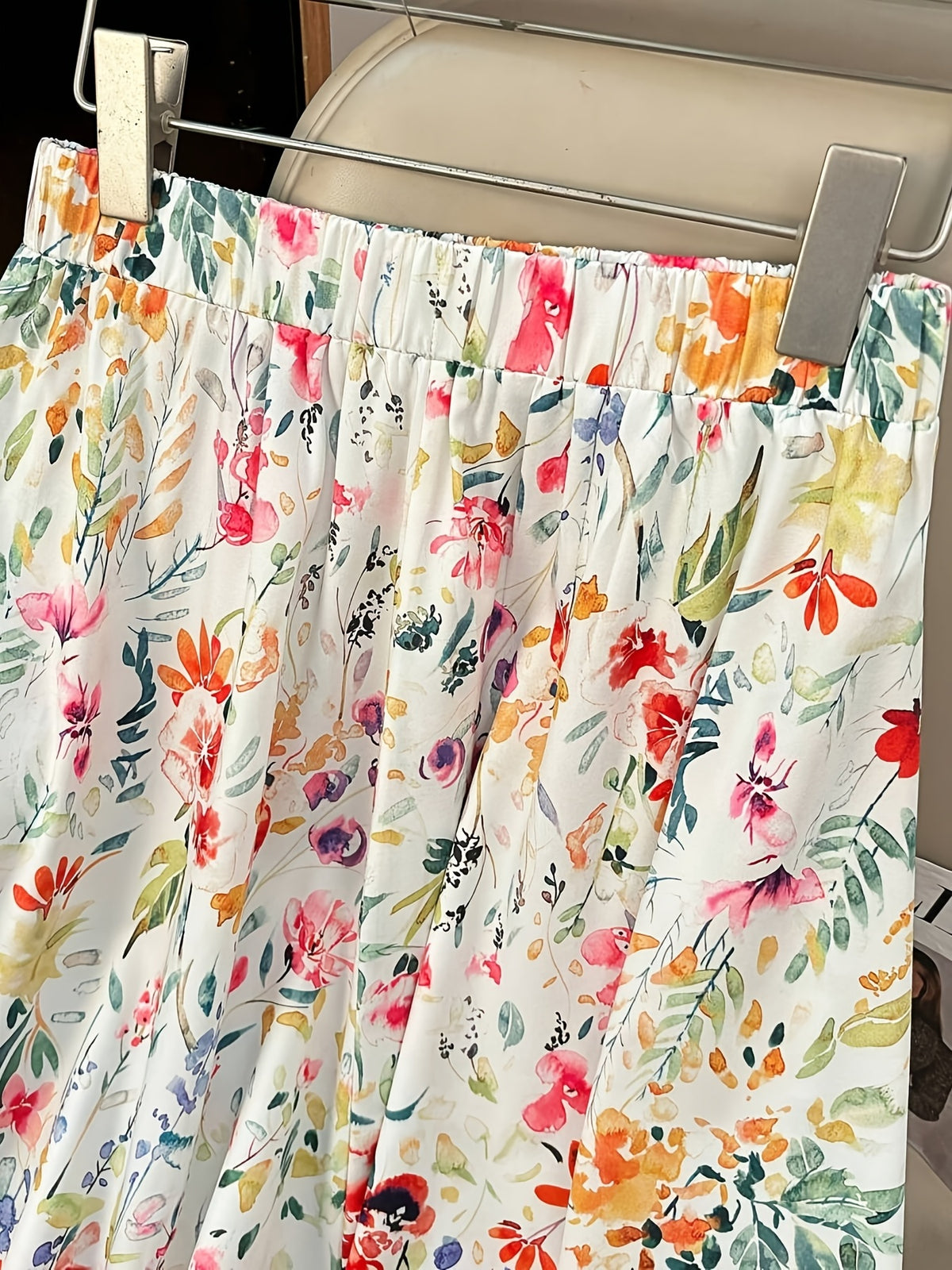 Women's A-Line Floral Print Maxi Skirt - Elegant All-Season Long Flowy Skirt with Vibrant Botanical Design, Machine Washable & Versatile for Casual Formal Wear, Cute Skirts, Relaxed Fit Garment, Everyday Outfit, Easy Care, Fashion Lovers - Multicolor