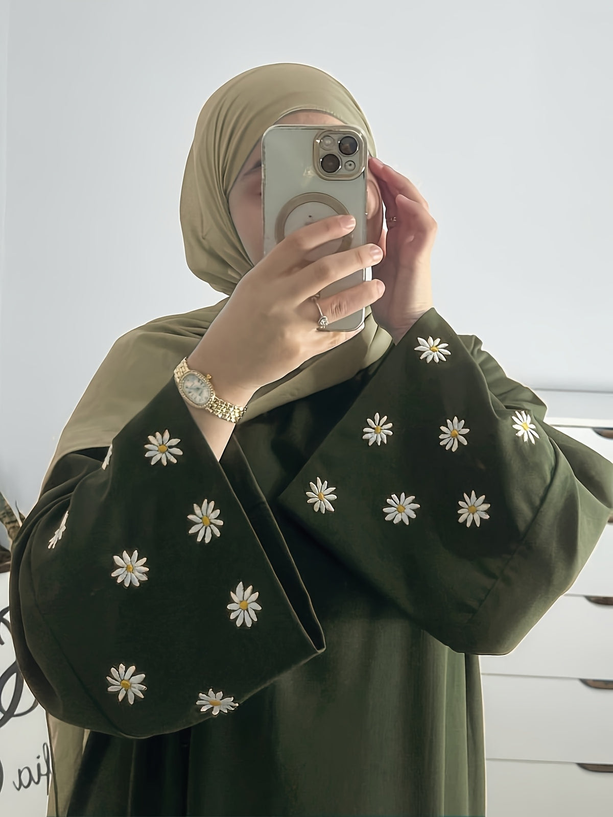 1pc (Headscarf Not Included) Elegant Cute Cuffed Small Daisy Embroidery Dress, Fashionable, Elegant, And Casual Abaya Dress with Embroidered Small Chrysanthemums at The Cuffs, No Scarf, Solid Color, Suitable for Daily Wear - Olive Green