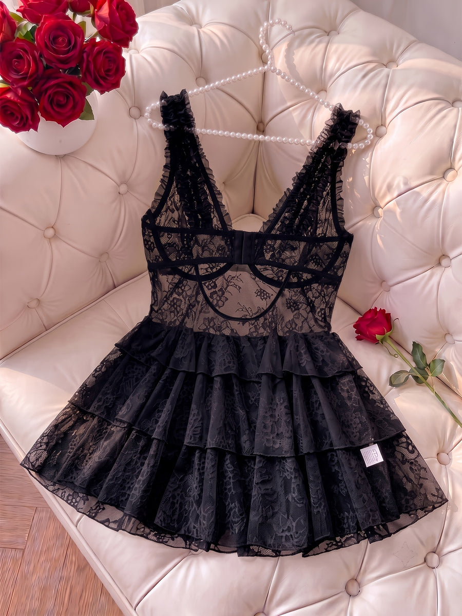 Plus Size French-Style Lace Camisole Multi-Layer Ruffle Cake Dress with V-Neck, Ruffle Spaghetti Straps, Small Bow Decoration on the Bust, Openwork Back, Sweet and Sexy Style, Lightweight and Breathable Mesh Loungewear, Date Atmosphere - Black