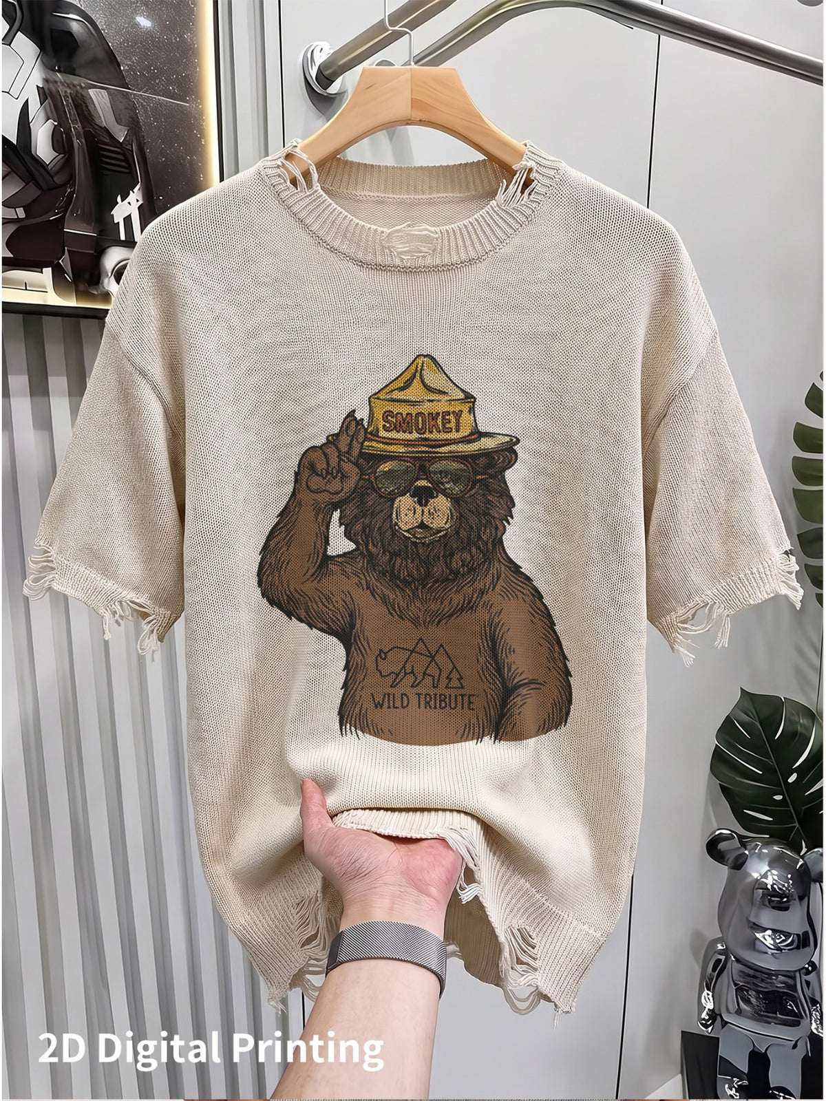 2D Digital Partial Print Men'S Lightweight Knit Pullover Base Layer Outerwear American Retro Hat Sunglasses Cool Bear Pattern Fashion Round Neck Casual Short Sleeve Top All-Match Street Trendy Wear Summer Thin Breathable Knit Sweater Individual Anim - Off-white