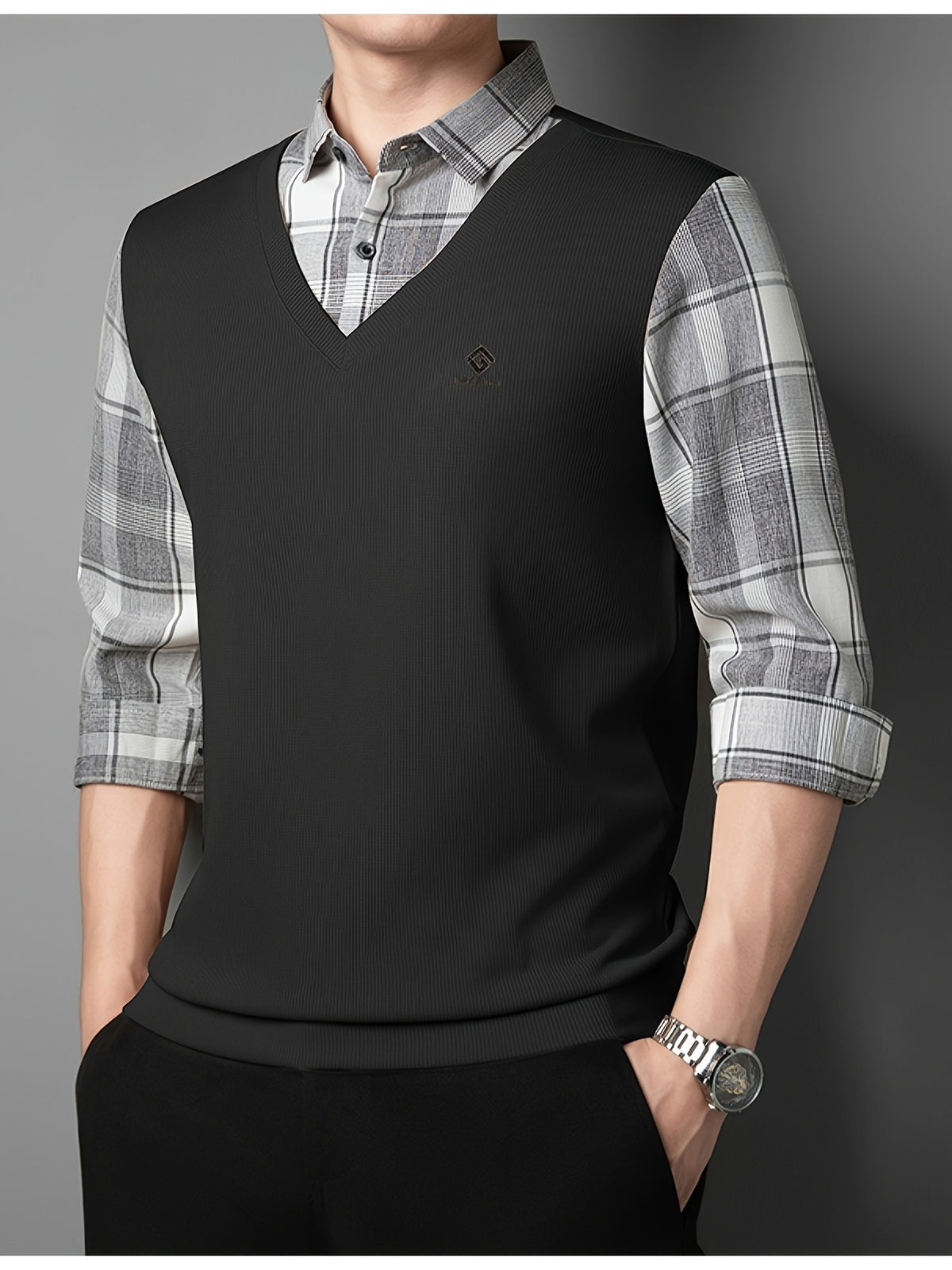 Men's 2-in-1 Look Long Sleeve Golf Polo Shirt, V-Neck Mock Vest Pullover, with Exquisite Logo on the Chest, Gray Plaid Shirt Collar and Cuffs, Breathable and Comfortable Polyester Top, Suitable for Adult Men's Weekend Gatherings, Outdoor Walks - Black