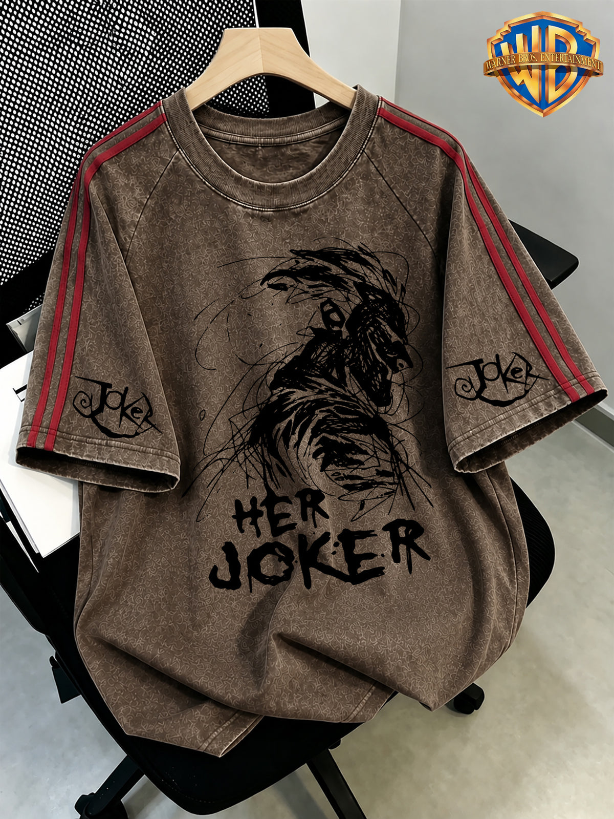 WB Warner Bros. Official Licensed Washed Distressed Red Double Stripe Raglan Short Sleeve T-Shirt, "HER JOKER" Dark Print Top with Scrawled Line Art Clown, Men's Loose Vintage Streetwear, Contrast Stripe Sleeve Crew Neck Casual Sportswear - Coffee Color