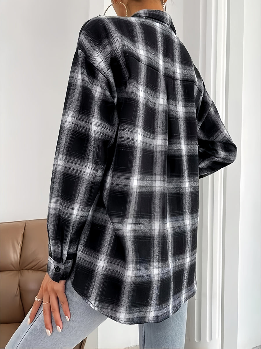 A Women'S Casual Long-Sleeve Checkered Shirt Featuring a Classic Black And White Pattern, with a Collared Button-Up Design Made from Exquisite Twill Fabric That Is Comfortable And Breathable, Making It Perfect for Spring And Autumn - Black And White Grid