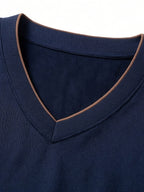 Men'S Summer Short-Sleeved T-Shirt, V-Neck Color-Blocking Details, a Slightly Slim Fit That Conforms to The Body, Showing Neat Lines Without Being Tight, Suitable for Daily Leisure/Weekend Travel Scenarios, And Light Social Scenarios - Shangqing