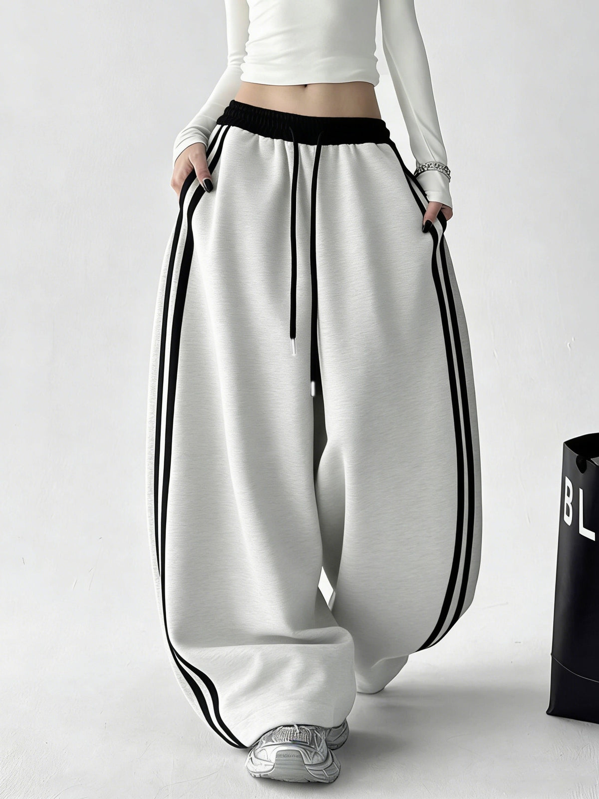 Women'S Casual Contrast Pants, Side Striped Patchwork Wide-Leg Trousers, Suitable for Wear - Light Grey