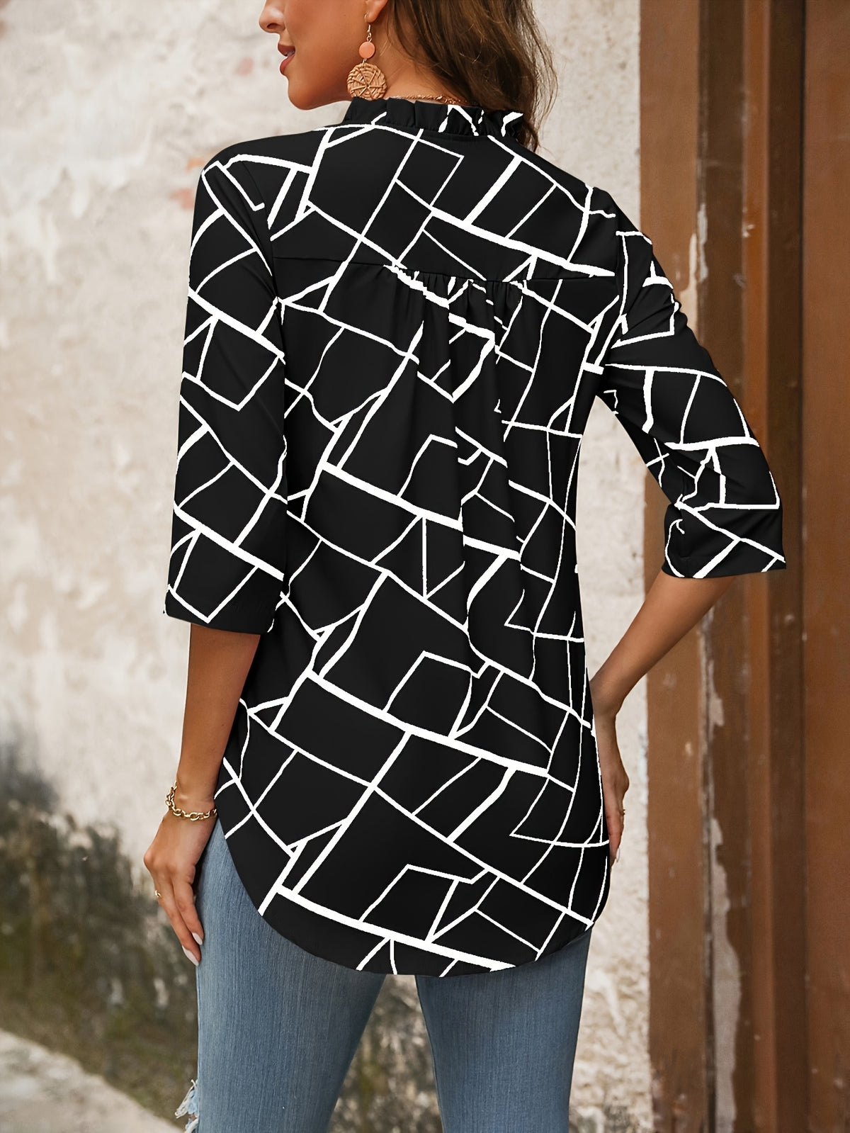 Elegant  Geometric Pattern V-neck Pullover Half-sleeve Shirt - Black