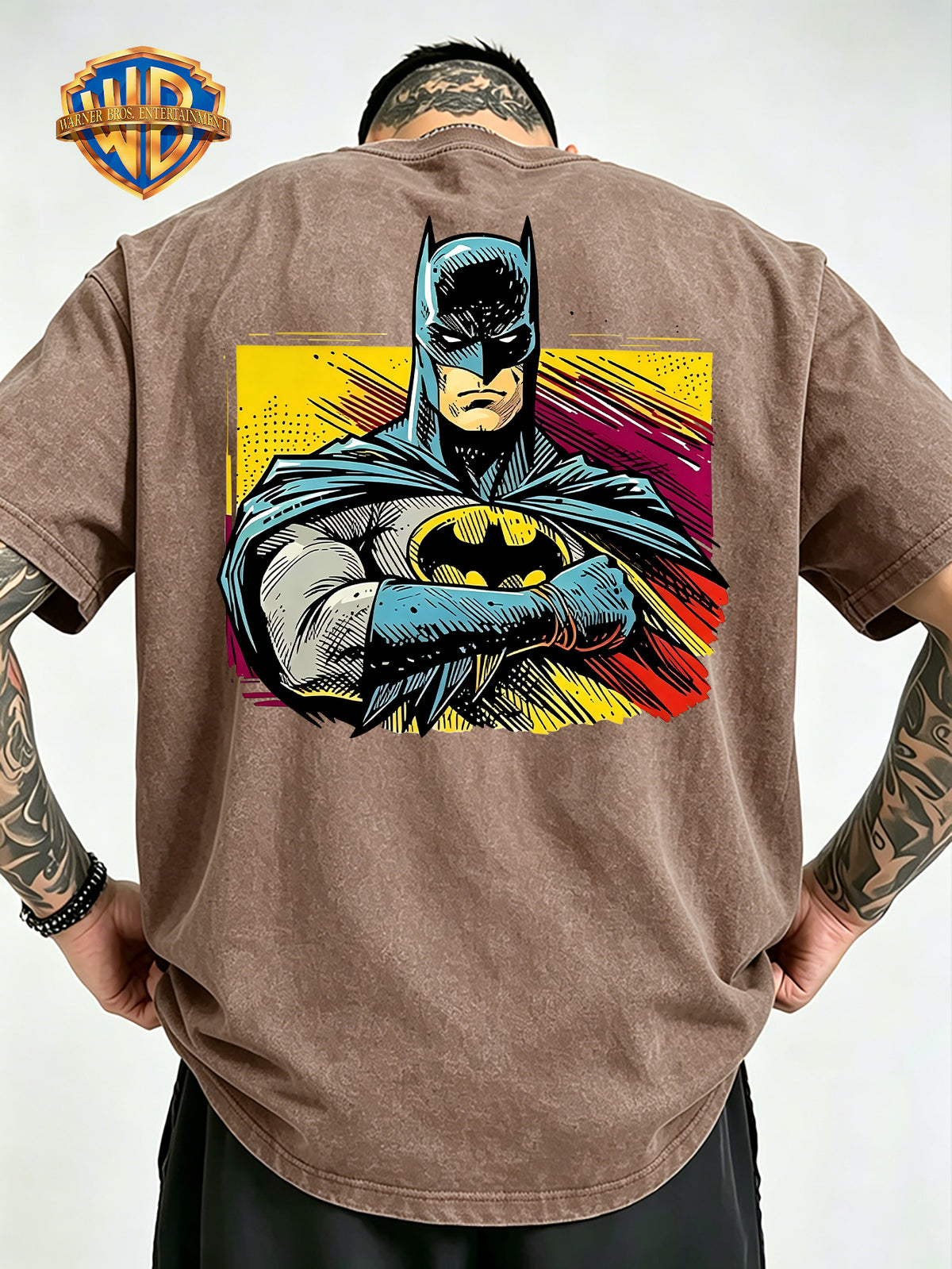 Men'S Washed Short Sleeve T-Shirt, Classic Batman Print on Back, Bold Bat Symbol on Chest, Retro Comic Style Design, Premium Fabric Soft And Breathable, Suitable for Casual Wear, Essential for Trendy Street Style - Khaki