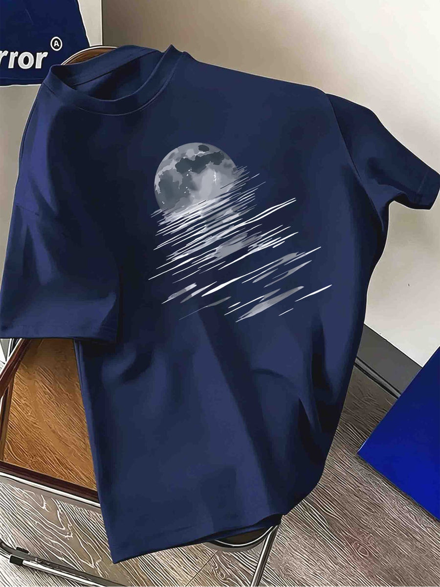 Men's Breathable Crew Neck Short Sleeve T-Shirt with Moon & Water Reflection Print - Minimalist Suitable for - Casual Wear, Machine Washable Basic Tee for Daily Commute, Outdoor Travel, and -Casual Outfits - Navy Color
