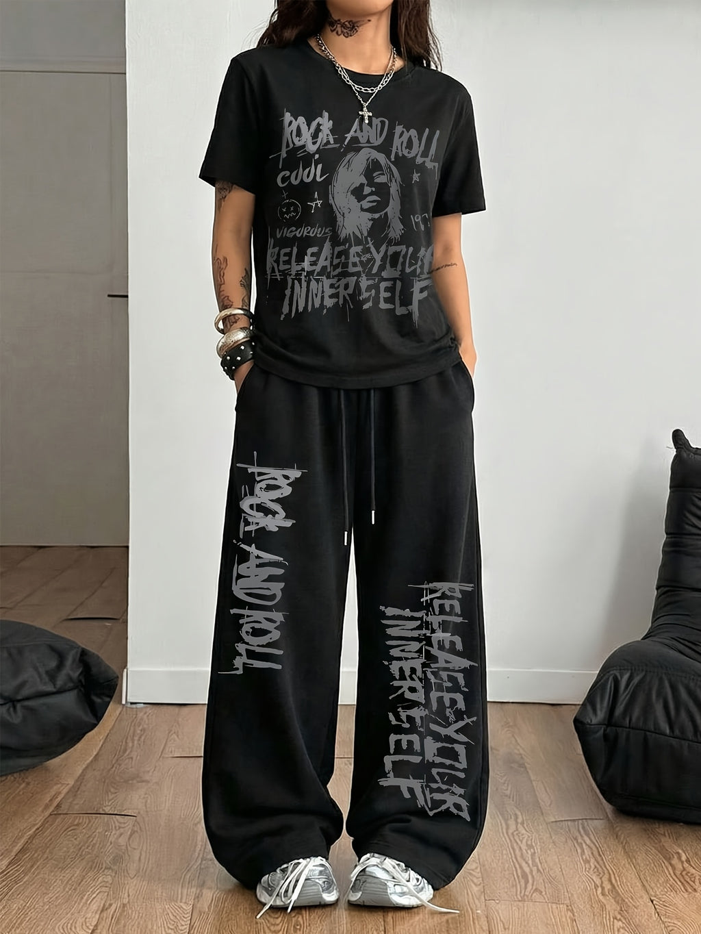 2pcs Women'S Retro "Rock Music Female Portrait" Printed Pattern Fashion Casual Round Neck T-Shirt And Drawstring Loose Long Pants, Daily Soft Comfortable Niche Trendy Hip-Hop Y2K Versatile Street Style Two-Piece Set, Machine Washable - Black