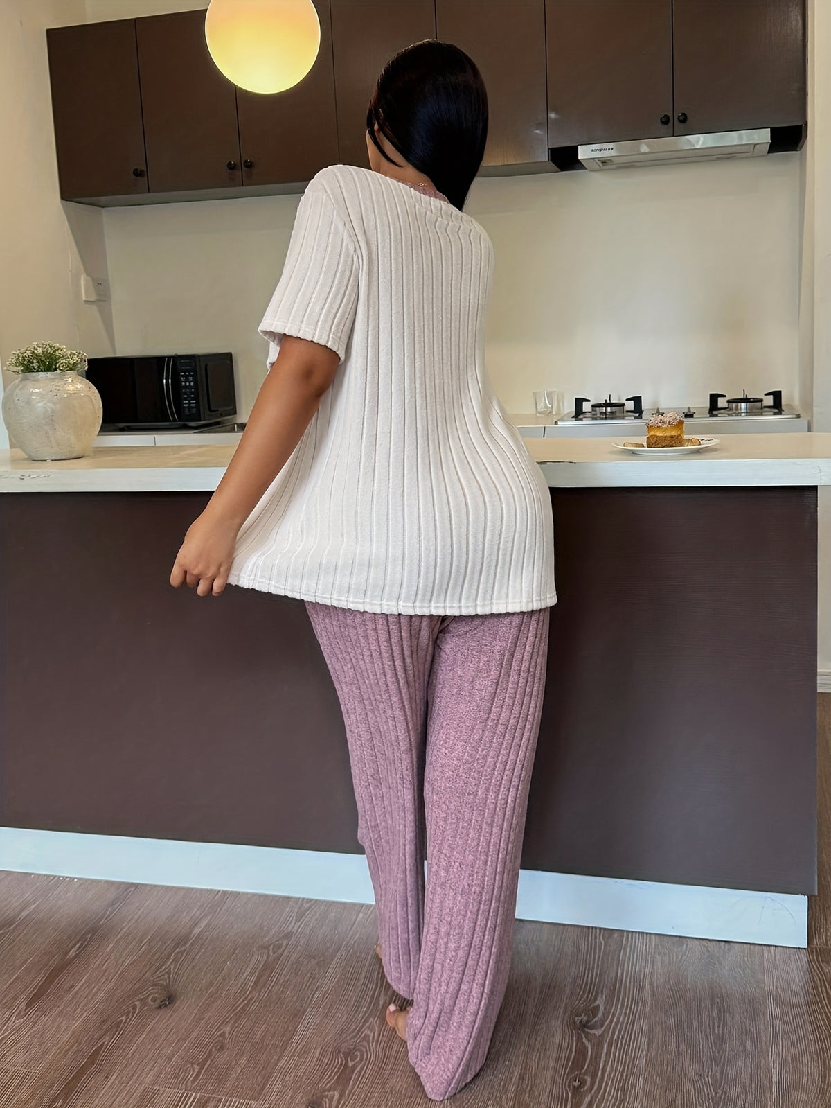 Plus Size Women'S Elegant Soft Comfortable Bow Pattern And Heart Embroidery Short Sleeve And Long Pants Home Wear Set - Multicolor