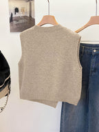 New Fashion Women'S Fresh Solid Color Short Round Neck Asymmetrical Button Accessory Design Fashion Sleeveless Beautiful Sweater Vest, Multi-Functional Vest, Suitable for Daily Commute, Home Comfort, Summer Nights, Parties And Gatherings - Khaki