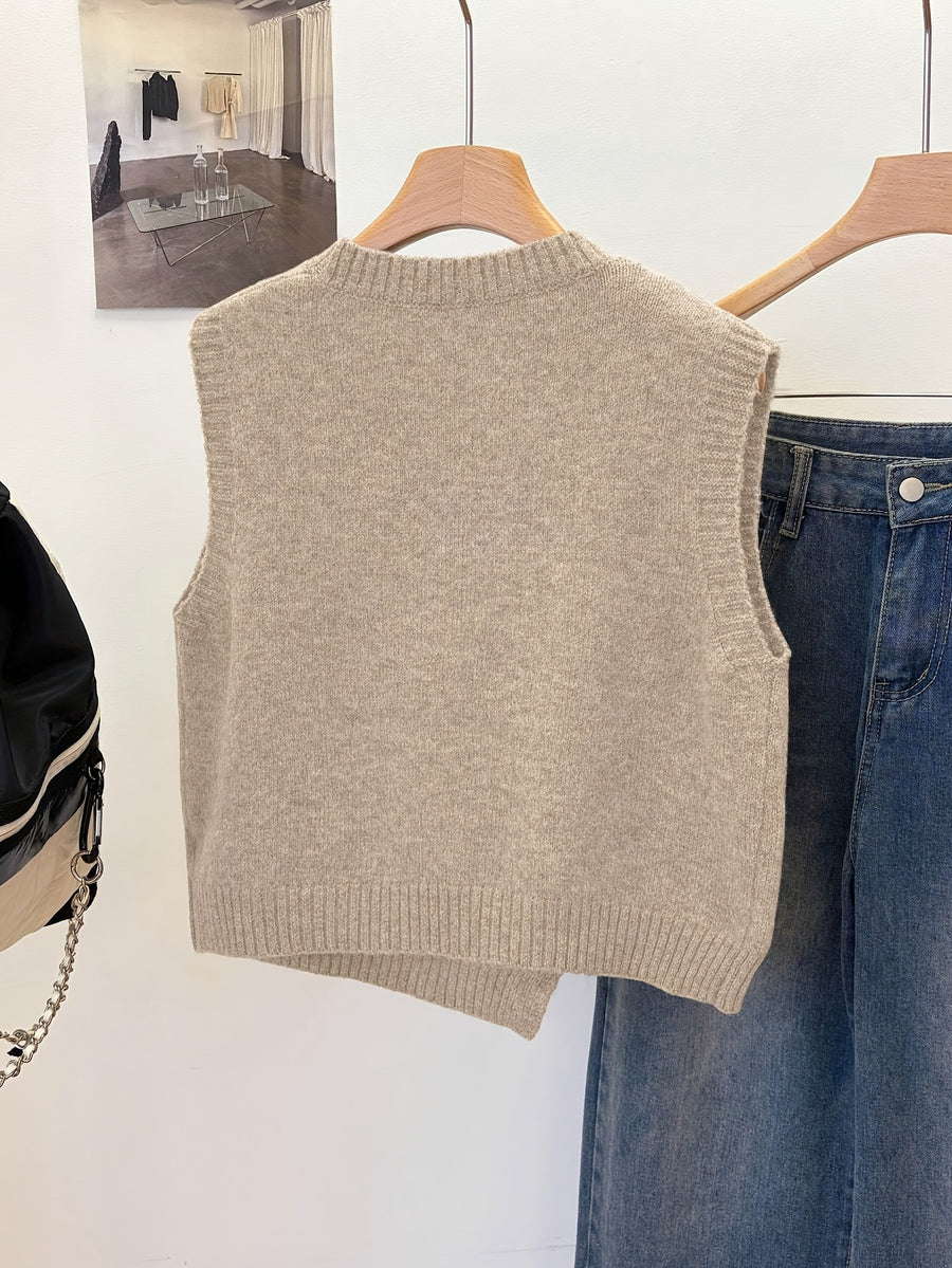 New Fashion Women'S Fresh Solid Color Short Round Neck Asymmetrical Button Accessory Design Fashion Sleeveless Beautiful Sweater Vest, Multi-Functional Vest, Suitable for Daily Commute, Home Comfort, Summer Nights, Parties And Gatherings - Khaki
