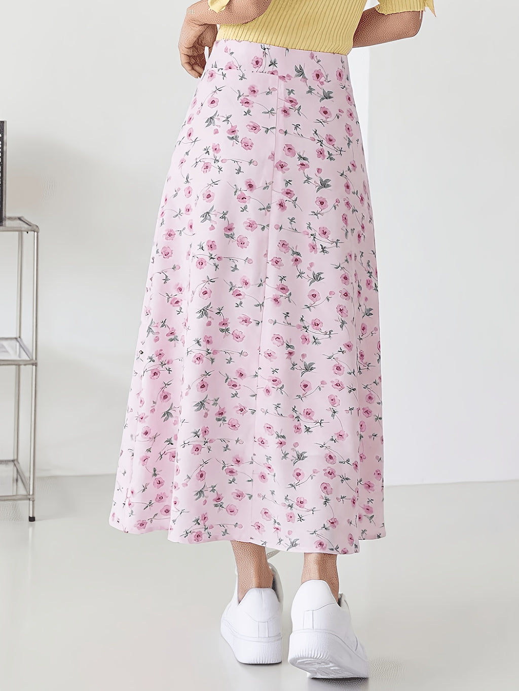 1pc Cute Fashion Casual Floral Printed Short Skirt, Suitable for Vacation Outings And Dates - Pale Pinkish Gray