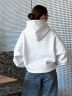 Vintage Slogan and Butterfly Print Long-Sleeve Sweatshirt, Suitable for Daily Casual Wear, Outdoor Picnics, Street Photography, and Use, Applicable for Autumn and Winter Seasons - White