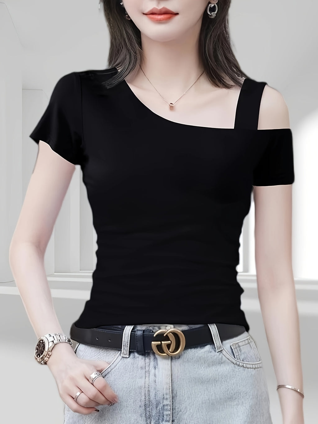 Black Short Sleeve T-Shirt Women's One-Shoulder Top Designer Women's Niche 2026 Summer New Off-Shoulder Strap Fashion Instagram Slim-Fit Short Sleeve Top for Women - Black