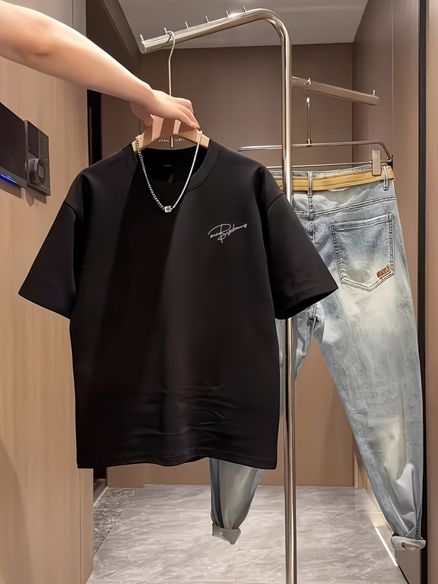 Classic Minimalist Letter Small Logo Printed Short Sleeve T-Shirt, Men's Loose Crew Neck, Wear-resistant & Breathable, All-season Versatile, Multi-scenario Wear - Black