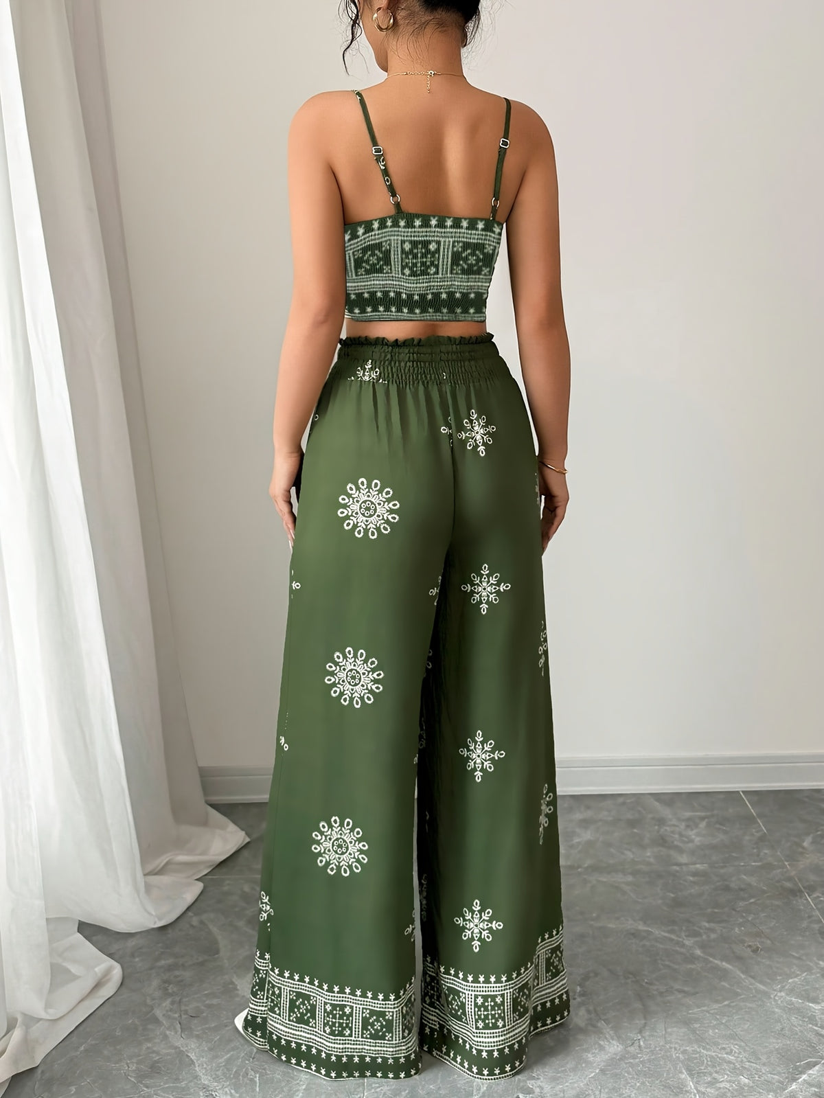 2pcs Women's Green Floral Print Camisole and Casual Pants Set, Festival Style, Bohemian Style - fern green