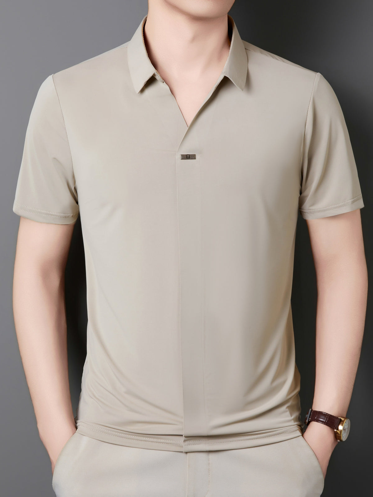 New Men's Seamless Short-Sleeve Shirt, Suitable for Business Casual Wear, Ideal for Both Work and Formal Occasions, Casual and Comfortable Style - Khaki