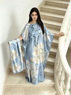 Plus Size - 2pcs Set of Light Blue Sky Blue Ink Powder Printed Long Robe And 1 Scarf Set for Women'S Plus Size Boat Neck Loose Bat Sleeves Kaftan Robe Vacation Beach Dress Bohemian Style Plus Size Banquet Dress Home Nightgown - Sky Blue