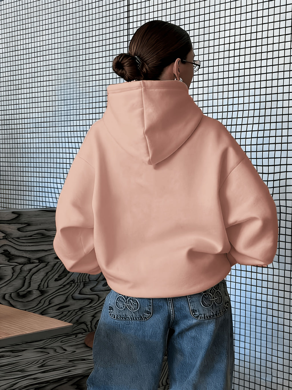 Vintage Slogan and Butterfly Print Long-Sleeve Sweatshirt, Suitable for Daily Casual Wear, Outdoor Picnics, Street Photography, and Use, Applicable for Autumn and Winter Seasons - Pink Color