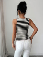 Black and White Striped Halter Neck Hollow Vest for Women, Hot Slim Fit Shoulder-Revealing Cropped Top, Suitable for Valentine's Day, Concerts, Performances, Dates, Parties, Evening Events, Sexy, Elegant, Commuting, Back to, Holidays, Beach, Romantic - Black