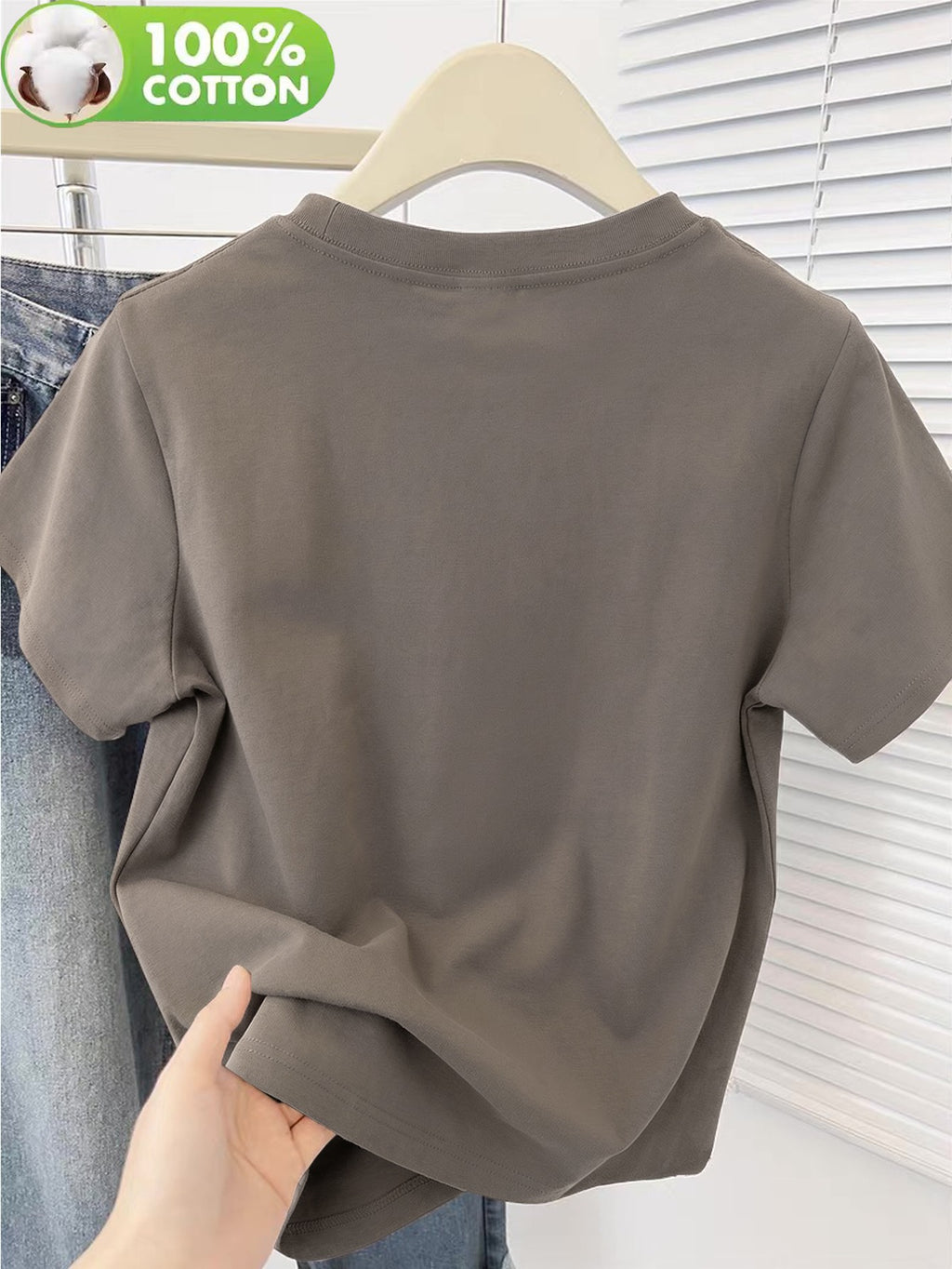 100% Women's T-Shirt, Summer Short-Sleeve Lightweight Top, Trendy and Fashionable Standard Fit, Casual and Versatile, Breathable and Comfortable, Pattern with Flying Bird Elements, Simple, Elegant, and Full of Personality - Khaki