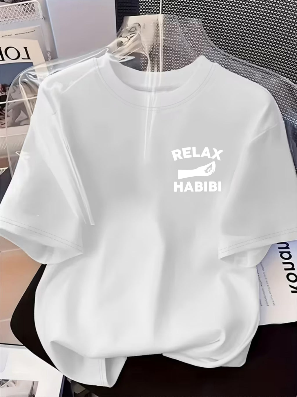 Front And Back Printed Women'S Fashion Base Print T-Shirt, Soft And Versatile, Casual Style Printed Pattern with RELAX HABIBI Lettering And Hand Gesture Design Printed Short Sleeve T-Shirt, Suitable for Casual Wear, Fashion All-Season Top - White