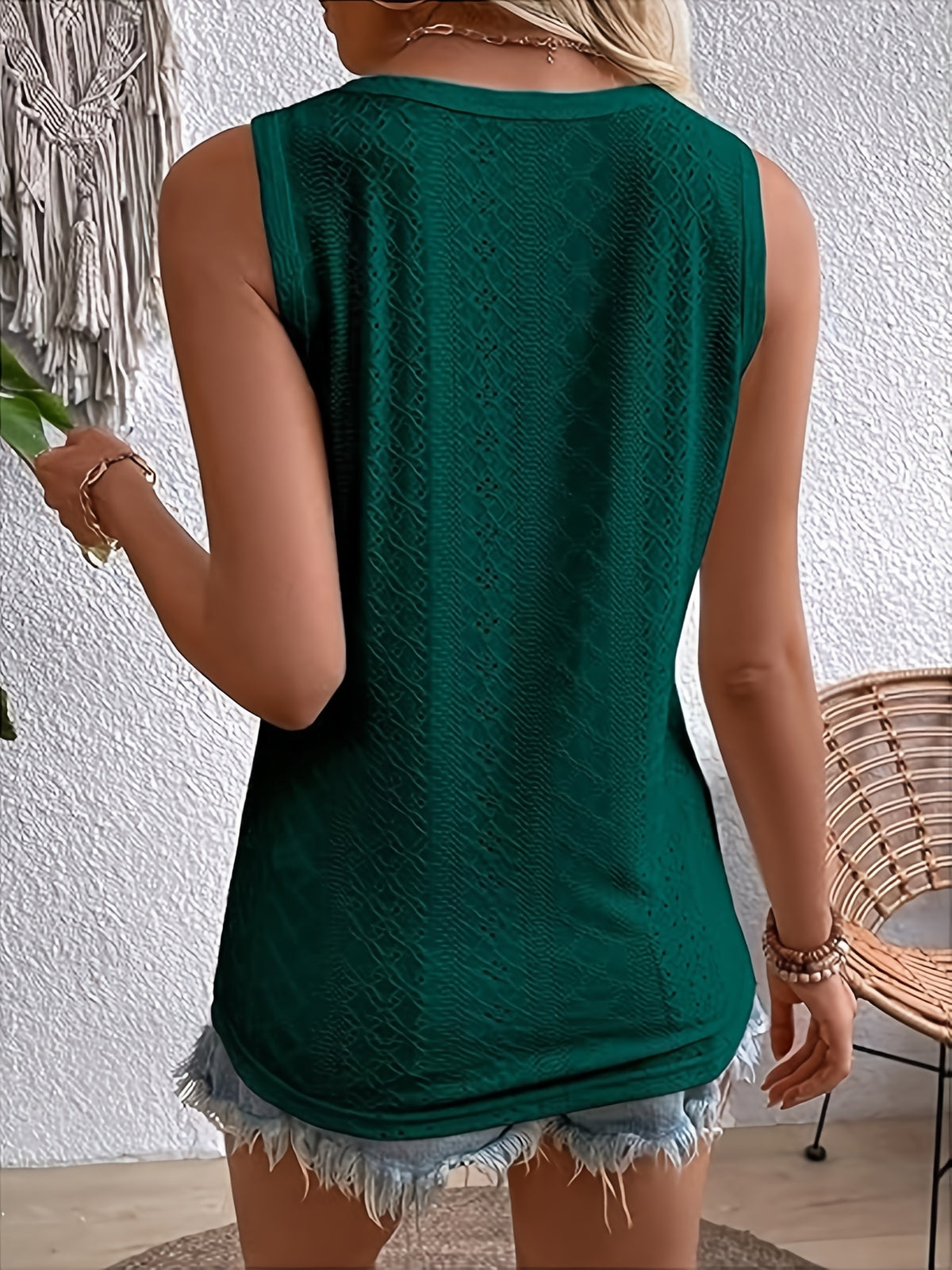 Women'S Solid V-Neck Button Detail Easy Daily Sleeveless Top, Vicca Targeted - Dark Green