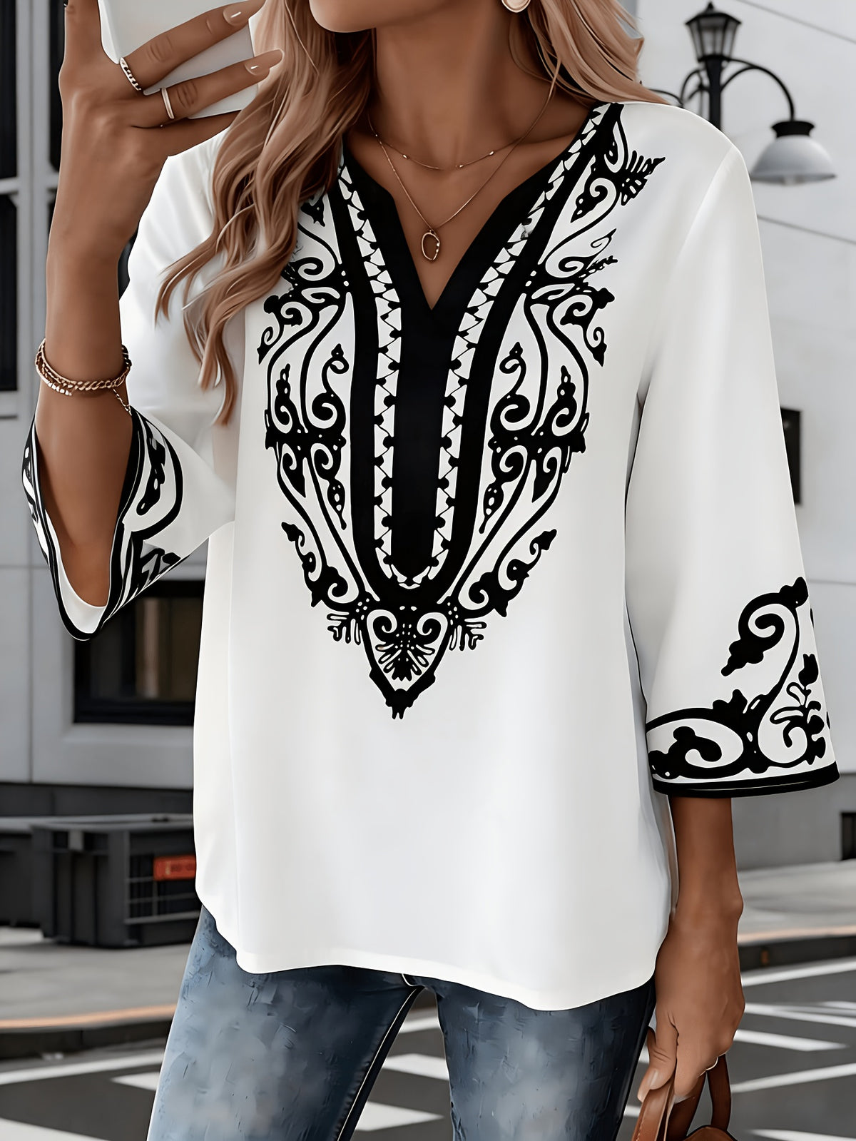 New Women's European and American Style Summer Fashion V-Neck Placement Print Loose Vintage Three-Quarter Sleeve Pullover Shirt - White