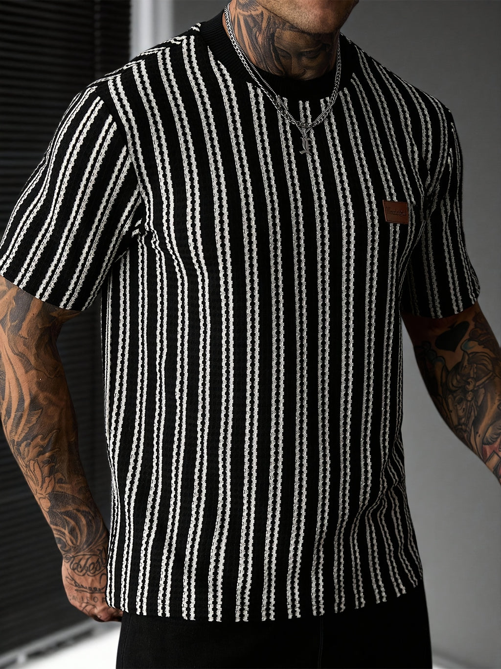 [Villa Leisure Water OBM] Spring Summer New Men'S T-Shirt Pullover Blouse Jacquard Fabric Design Sports Casual Outdoor Running Fitness Training Short Sleeve T-Shirt - Black