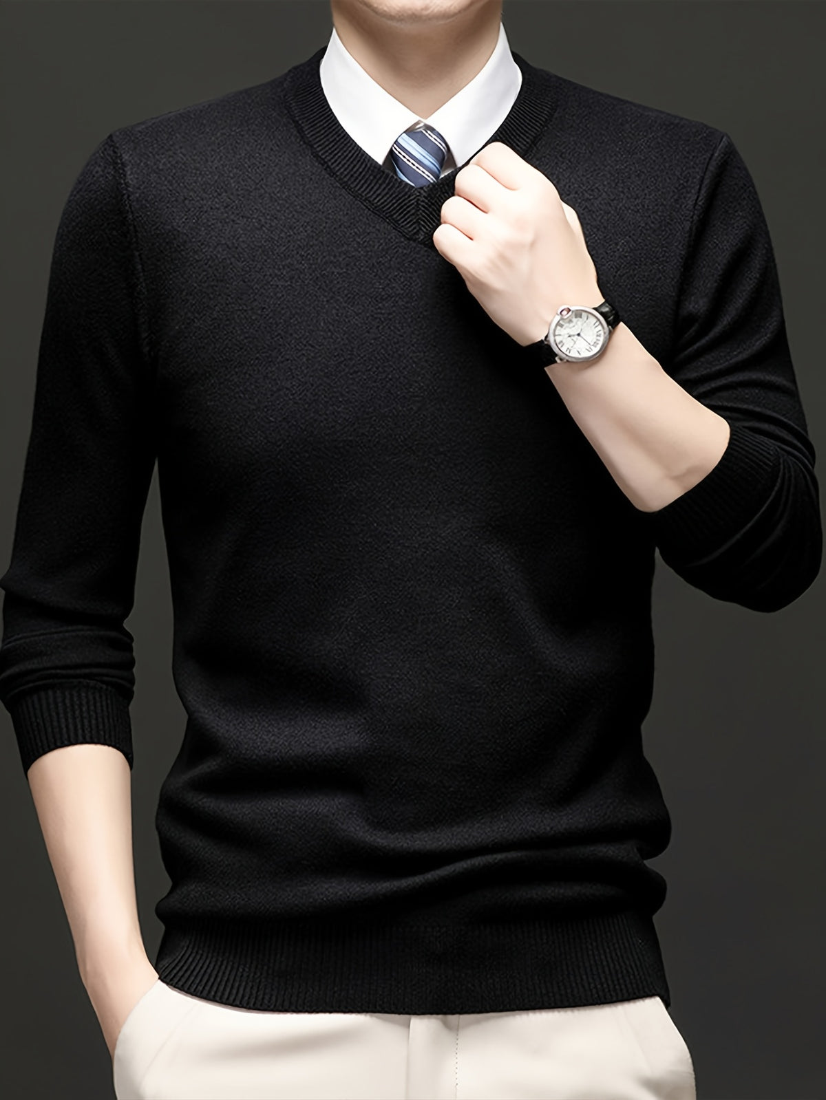 Men's V-neck Knit Base Layer, Form-fitting Without Being Tight, Accentuates a Clean Silhouette While Allowing Unrestricted Arm Movement. Suitable for Business Commutes, Family Gatherings, and Holiday Celebrations - Black