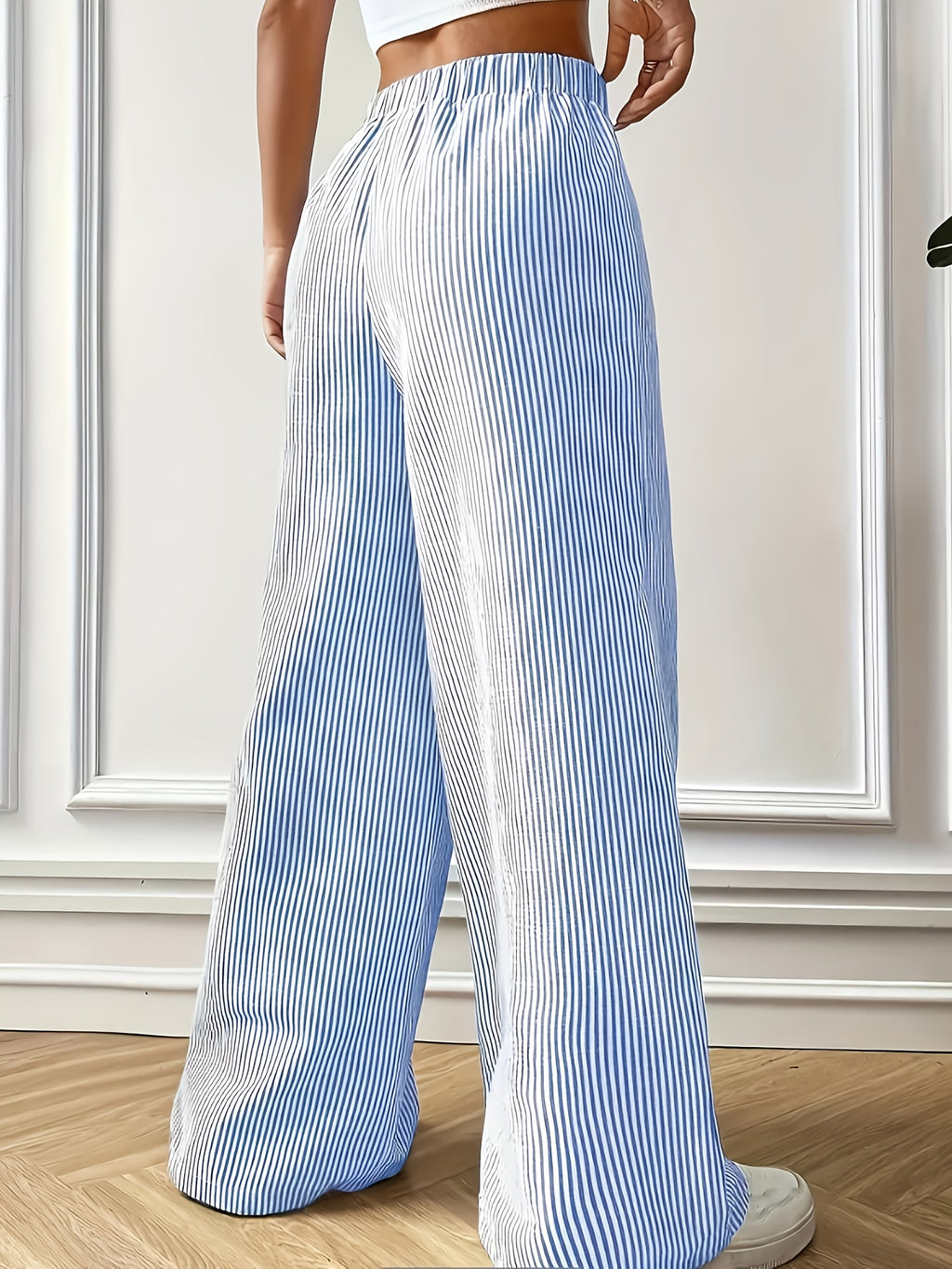 Fashionable Wide-Leg Women'S Pants - Blue Stripes
