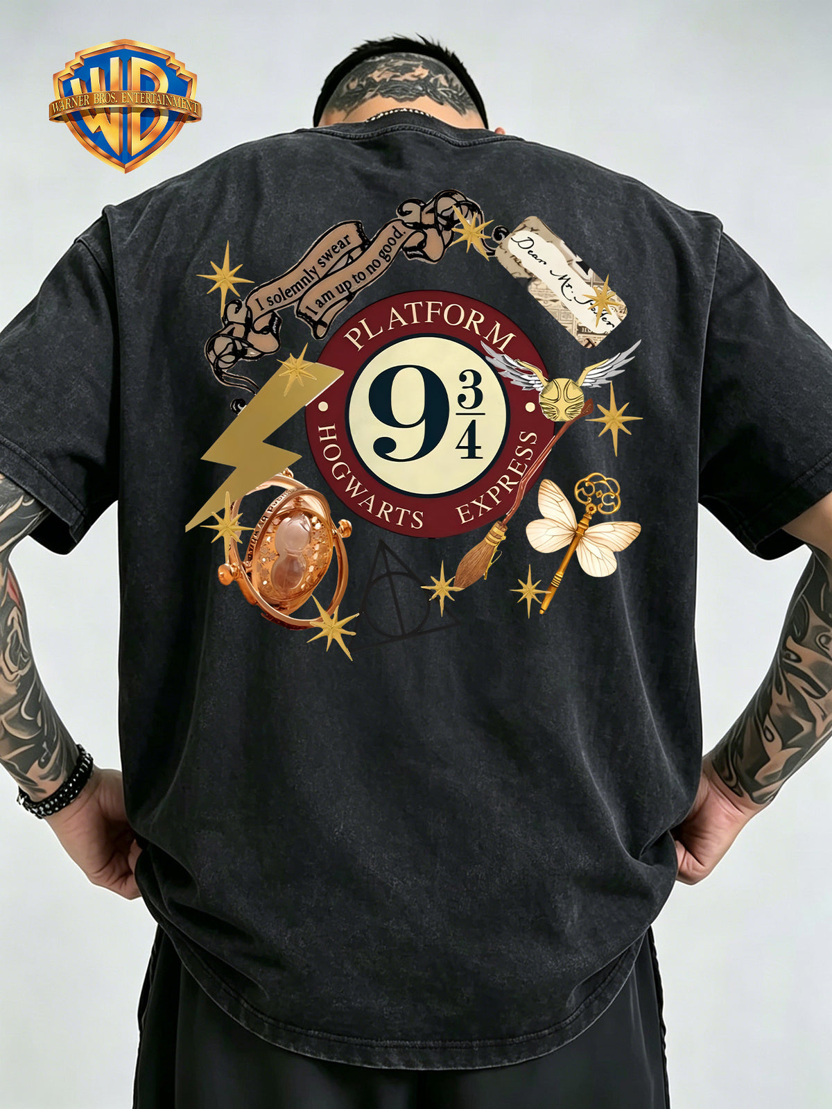 Warner Bros Official Vintage Magic Props Collection Print Washed Distressed T-Shirt, Men's 100% Pure Fabric, Casual and Comfortable Style, Loose Fit Breathable Short Sleeve Men's Casual Top, Distressed Washed Loose Fit - Black