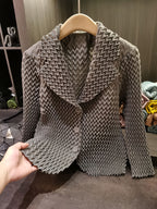 Women's Chevron Pleated Lapel Long Sleeve Cardigan, Oversized Lapel Single Breasted Buttons High Elastic Loose Versatile Commuter Pleated Jacket - Grey