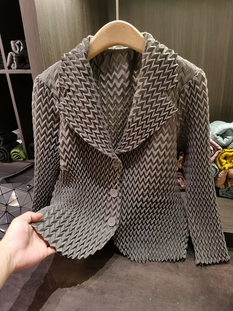 Women's Chevron Pleated Lapel Long Sleeve Cardigan, Oversized Lapel Single Breasted Buttons High Elastic Loose Versatile Commuter Pleated Jacket - Grey