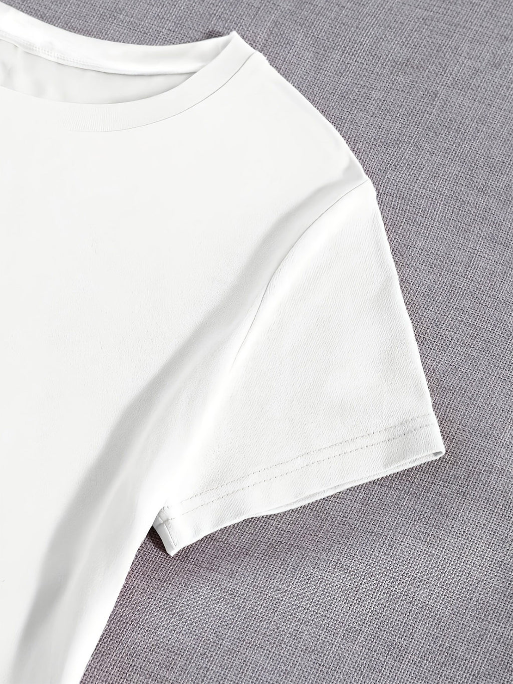Women's White "MANGO" Letter Print Casual T-Shirt, Made of Polyester Fabric, Available in Multiple Specifications, Casual Loose Fit Top for Daily Wear and Casual Occasions - White