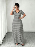 Women's Plus Size Nightgown, Can Be Worn as an Outer Dress, Striped Print, Beach Vacation Style, Oversized Loose Fit, Summer Apparel, Women's Summer Dress - Black And White