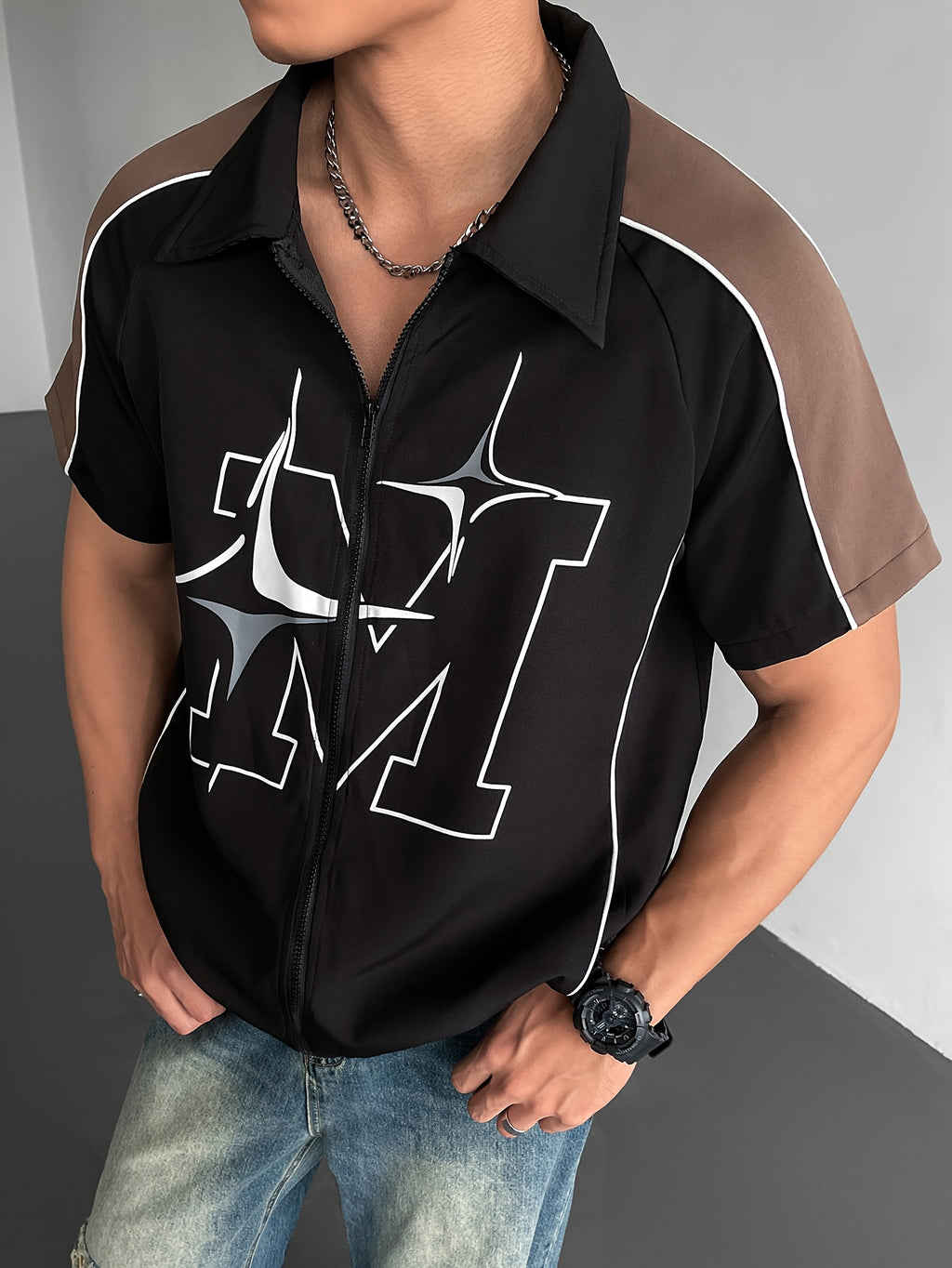 Fashionable Men'S Short-Sleeve Zip-Up Shirt with a Letter Print Pattern in a Collegiate Style, Comfortable for Commuting with Color-Blocking Design, Featuring Side Pockets - Black