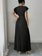 Spring And Summer New Elegant Ladies Slim V-Neck Dress with Pleated Craftsmanship, Large Skirt, Ruffled Lotus Leaf Sleeves, Valentine'S Day Party Gathering Elegant Dress, Commuting Fashion Skirt - Black