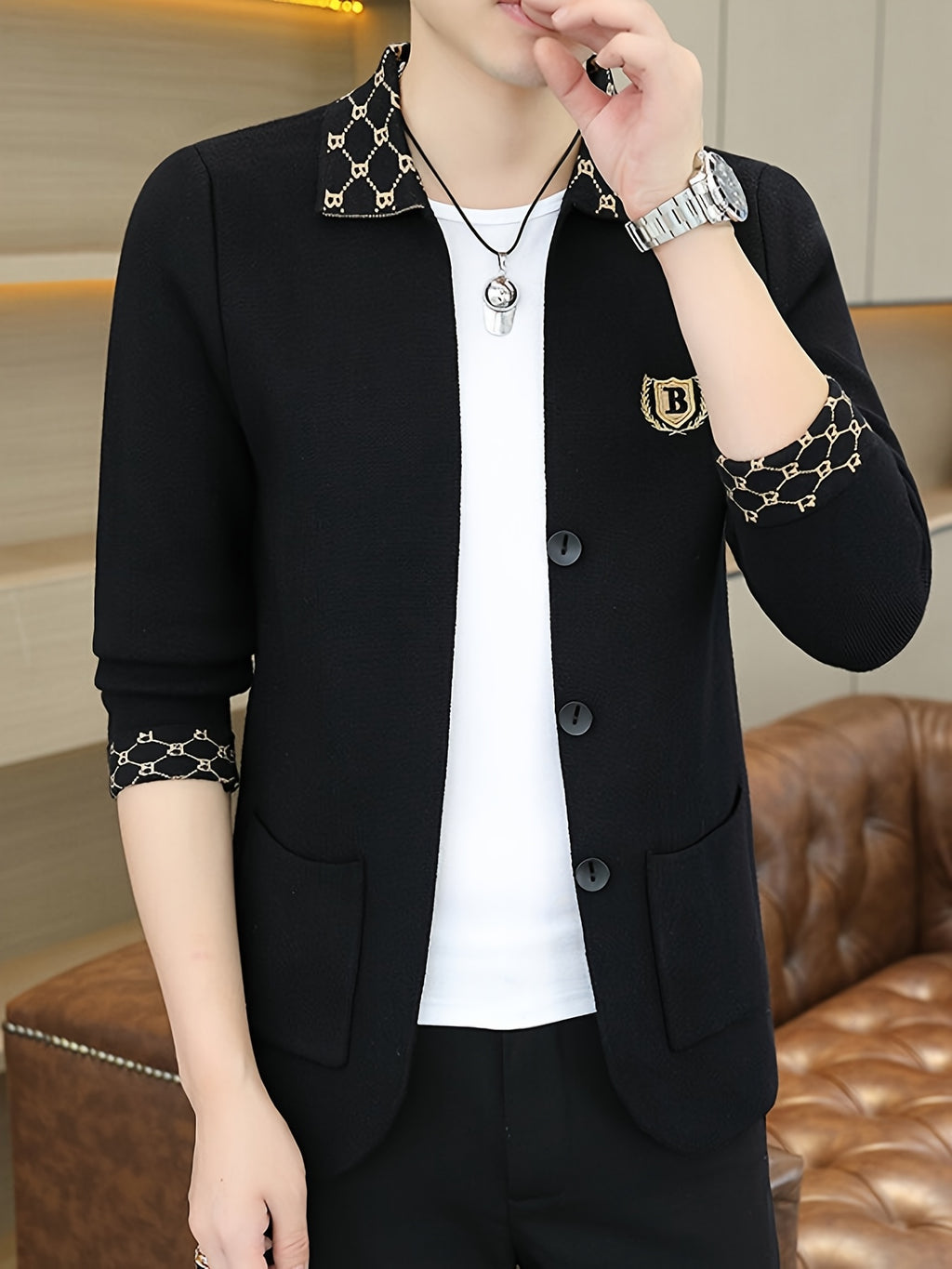 [Wading Whale OBM] Spring/Autumn New Men'S Knit Cardigan, Old Money Style Contrast Lapel Pocket Button-Front Cardigan Men'S Business Casual Fashion Button-Front Knit Top, Collar Design with Embroidered Logo Suitable for Spring, Autumn - Black