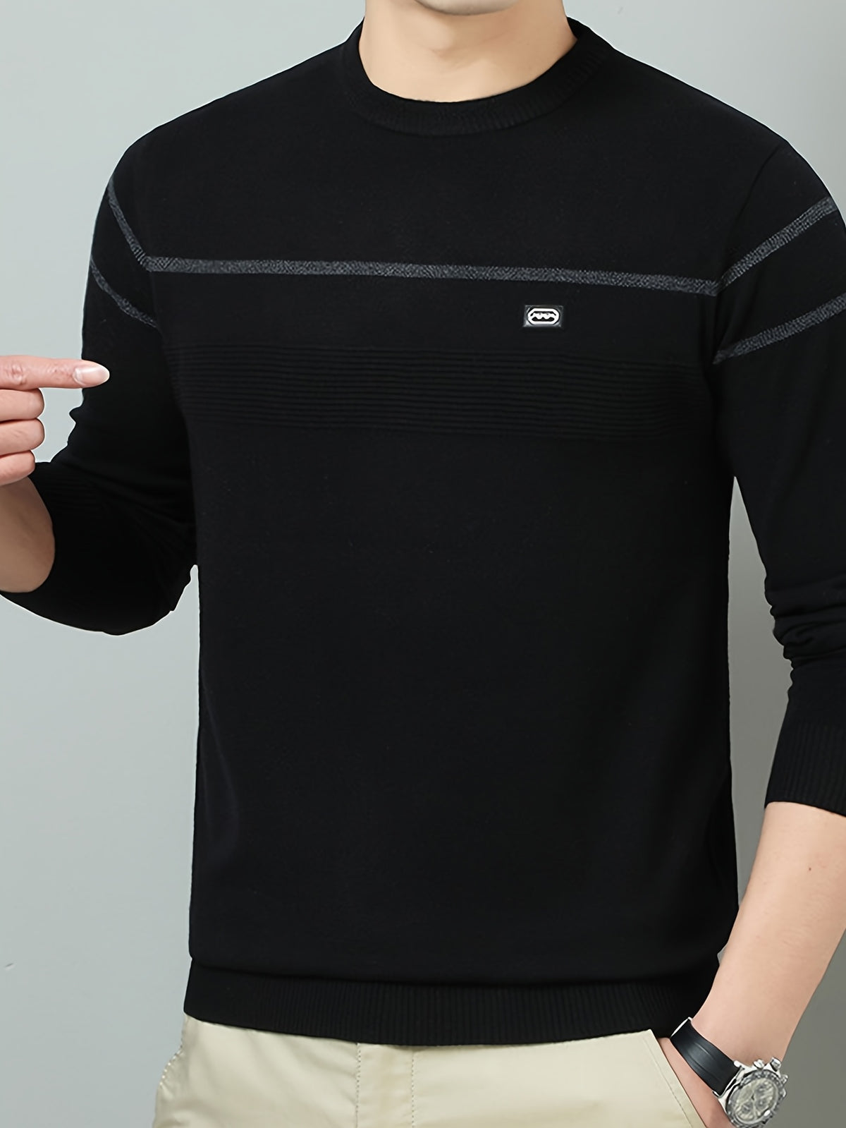 Men's Solid Gray Striped Crewneck Lightweight Knit Sweater, Featuring a Basic Crewneck Design, Ribbed Cuffs, and a Slim-fit Slightly Relaxed Silhouette. Suitable for Young Adults and Middle-aged Men, Ideal for Both Commuting and Daily Casual Wear - Black