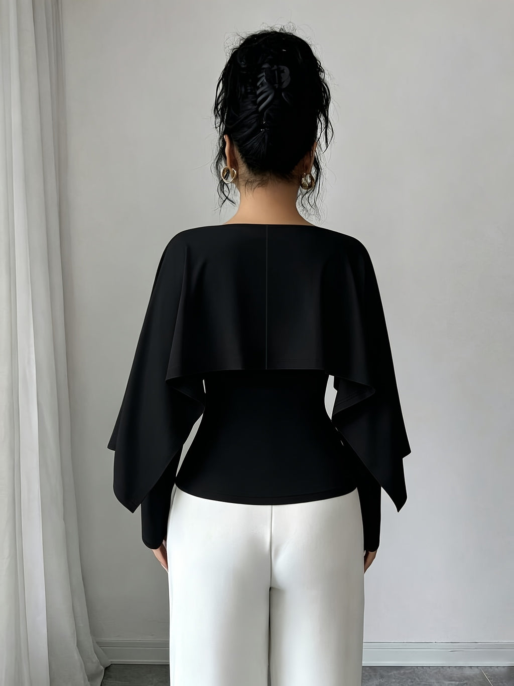 Women's Fashionable Solid-color V-neck Pleated Shawl-style Long-sleeved Fitted T-shirt with Side Pleats for Waist Shaping and an Irregular Shawl Design as a Base Layer T-shirt, Suitable for Early Autumn Season. - Black