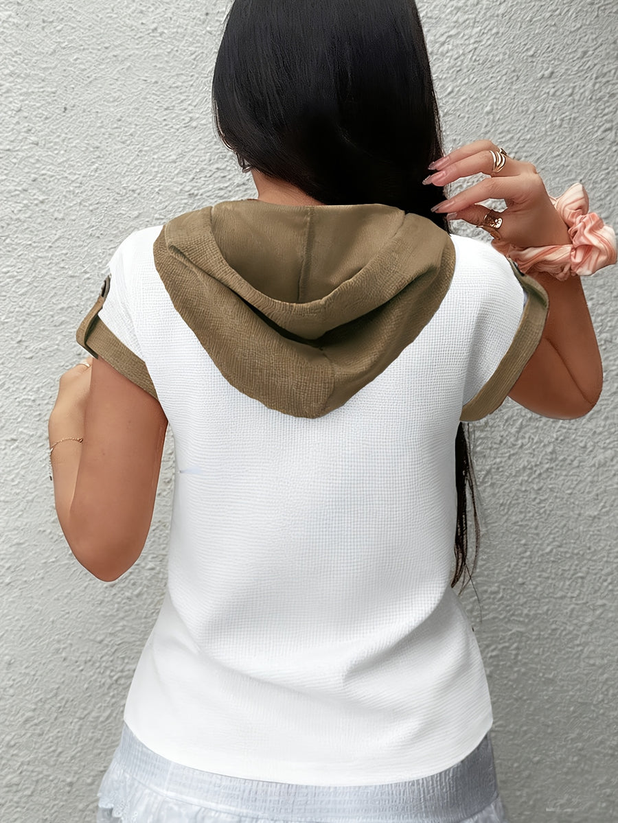 2026 New Women's Hoodie with Waffle Fabric Patchwork, Short Sleeves, Decorative Buttons, and Hood - White-Brown