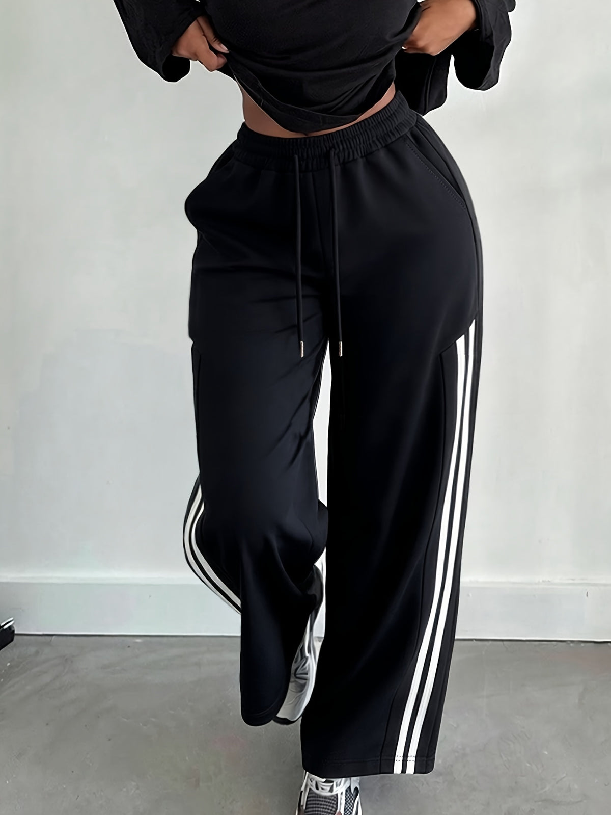 Halloween Autumn/Winter 2027NEW Women's Drawstring Waist Pocket Patchwork Casual Sweatpants, Ladies' Spring Autumn Casual Drawstring, Pockets, Side Stripe Natural Straight Leg Long Loose Pants, Casual Daily Wear, Back to - Black