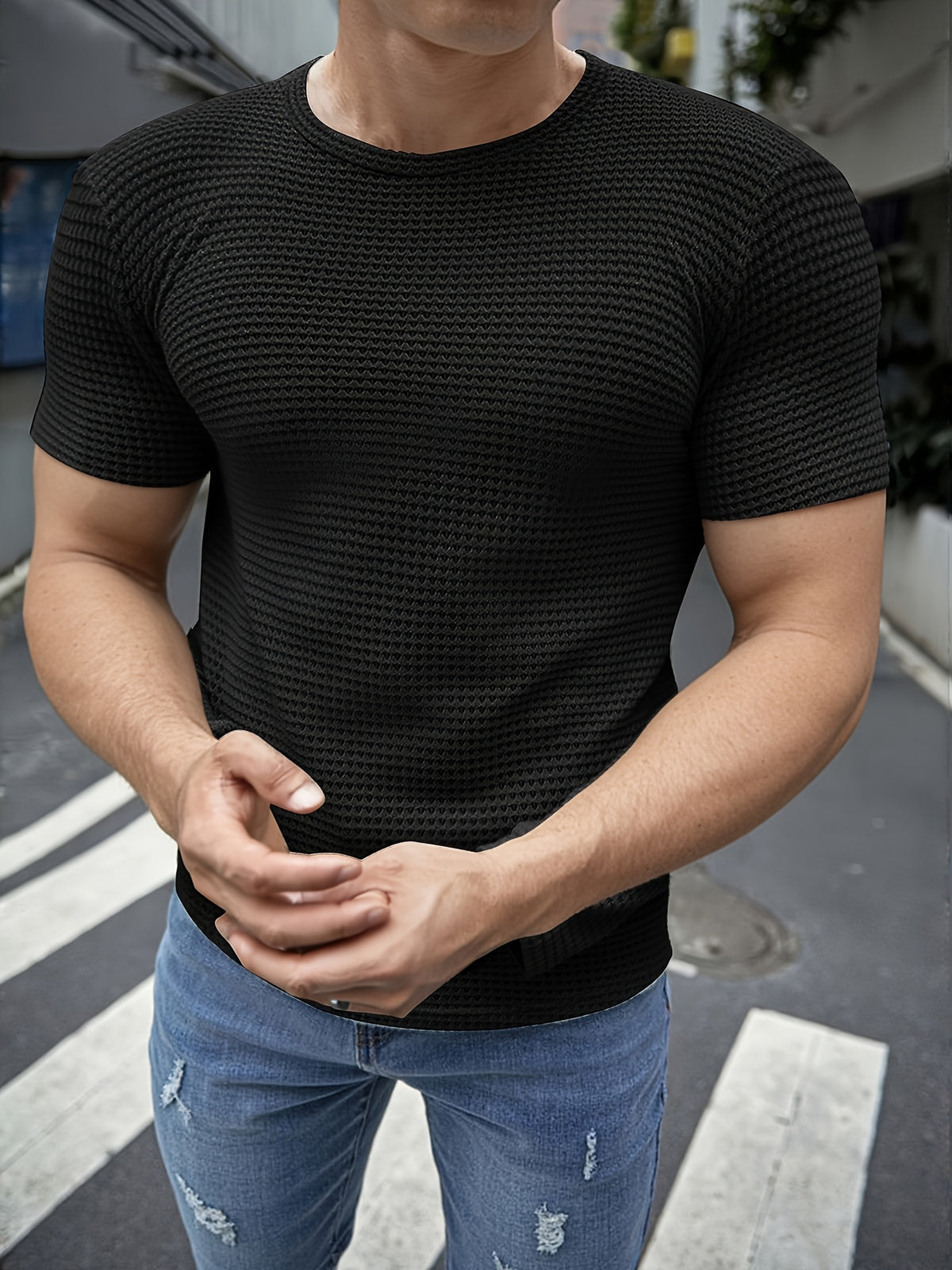 Men's Short-Sleeve Knitted Summer Fashion Jacquard Outerwear Casual Base Layer Solid Color High-Quality Top for Outings, Daily Wear, and Travel Clothing - Black