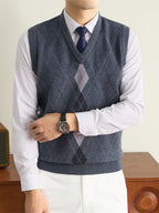 Men's Solid Color V-Neck Knit Sweater Vest - Basic Winter Warm Pullover, Casual Regular Fit Sweater Suitable for Fall/Winter Layering, Hand Washable for, Office & Outdoor Wear - Medium Gray
